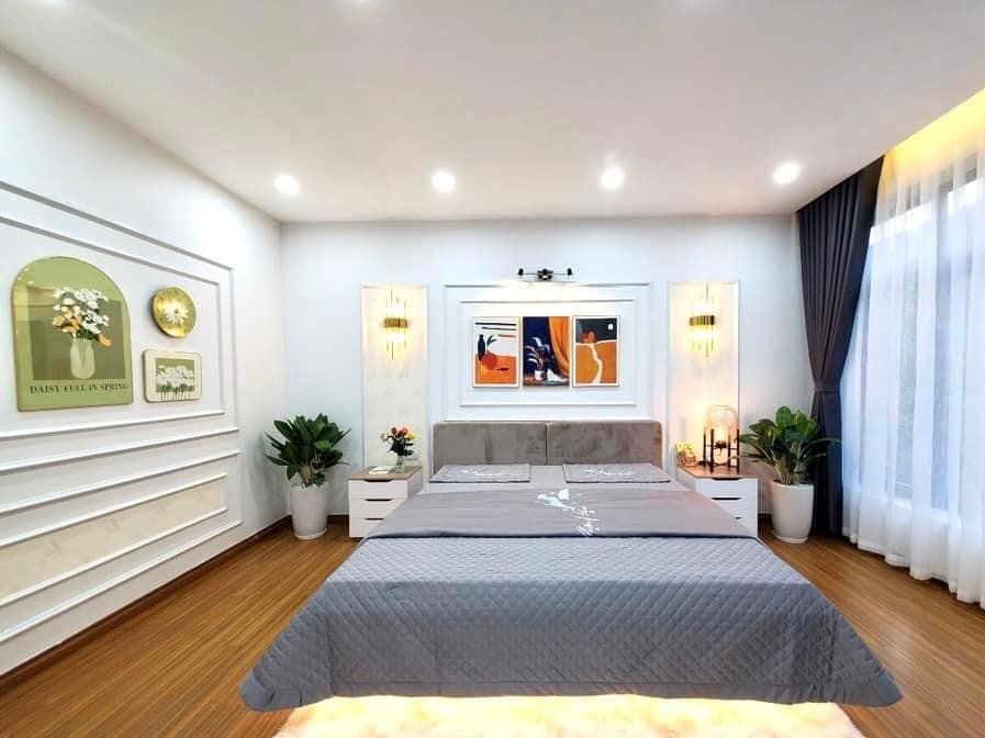 BÁN NHÀ MẶT NGÕ 71 NGUYỄN LƯƠNG BẰNG, QUẬN ĐỐNG ĐA, DIỆN TÍCH 61M, MẶT TIỀN 4,5M, 5 TẦNG, GIÁ CHỈ 12TỶ