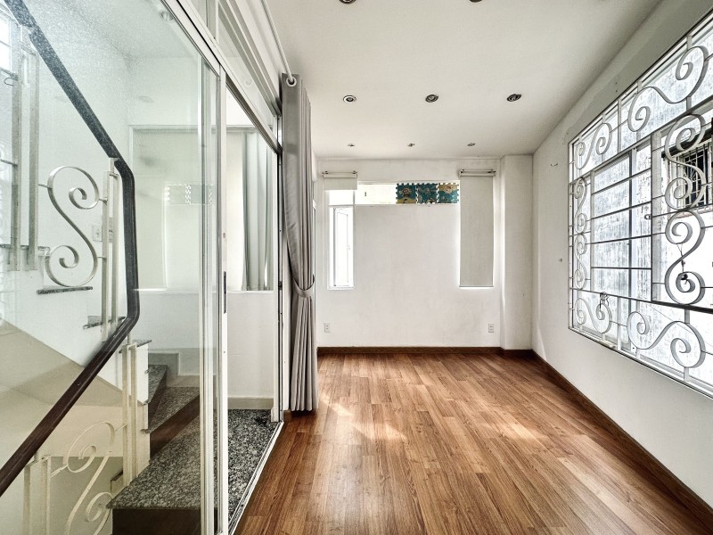 Thạch Thị Thanh - NHÀ ĐẸP 5 TẦNG BTCT - 28m2 - KHU TÂY TÂN ĐỊNH, Q1 - 4.2 TỶ.