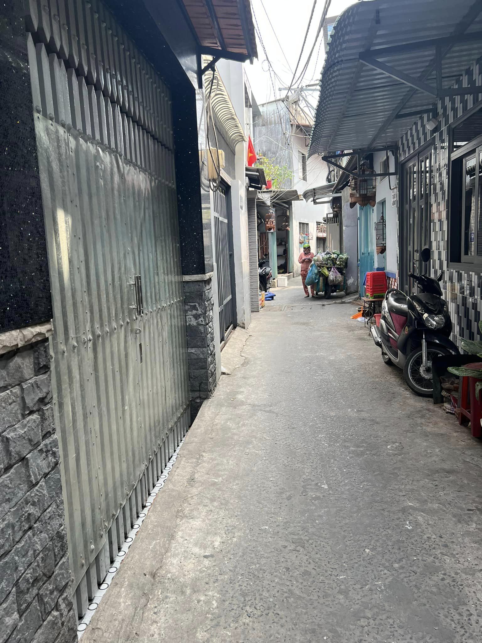 BÁN NHÀ ĐƯỜNG LƯU TRỌNG LƯ QUẬN 7 3,2 tỷ Diện tích 3,3x12.5 nở hậu