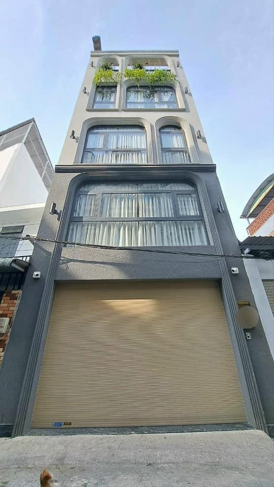 Chính chủ Bán nhà trung tâm Quận 10, giá 9 tỷ, 3.9m x 12m, 1 trệt 4 lầu, sân thượng, LH: 0704503911"