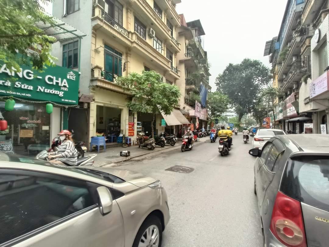 Siêu Đẹp! Mặt Phố Chùa Láng, Hàng Xóm Đại Học Ngoài Thương, 85m x 3T. Giá 20 tỷ.