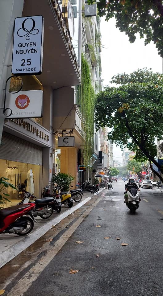 Nhà Mai Hắc Đế, 95 m2, 10 tầng thang máy, mặt tiền 10m, 88 tỷ, dòng tiền 2.4 tỷ/năm