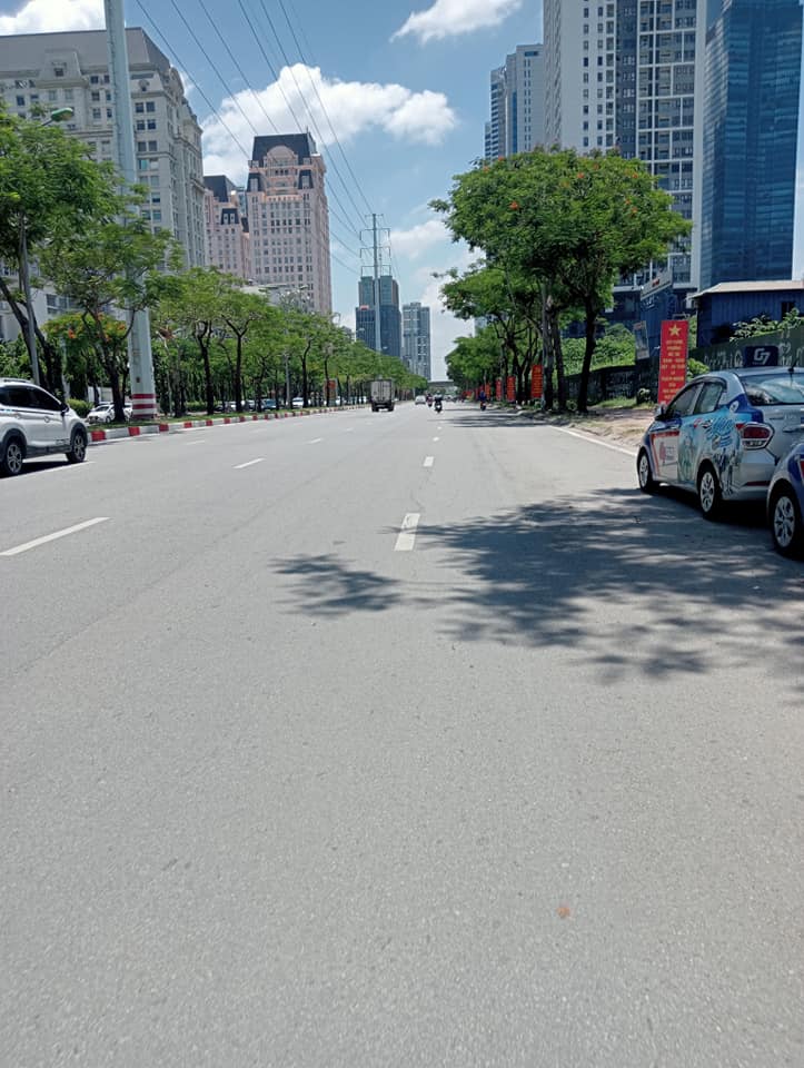 chính chủ cần bán gấp Mảnh Đất vị trí đẹp tại đường Võ Nguyên Giáp Cầu Nhật Tân Đông Anh Hà Nội dt 300 m2 giá xx triệu