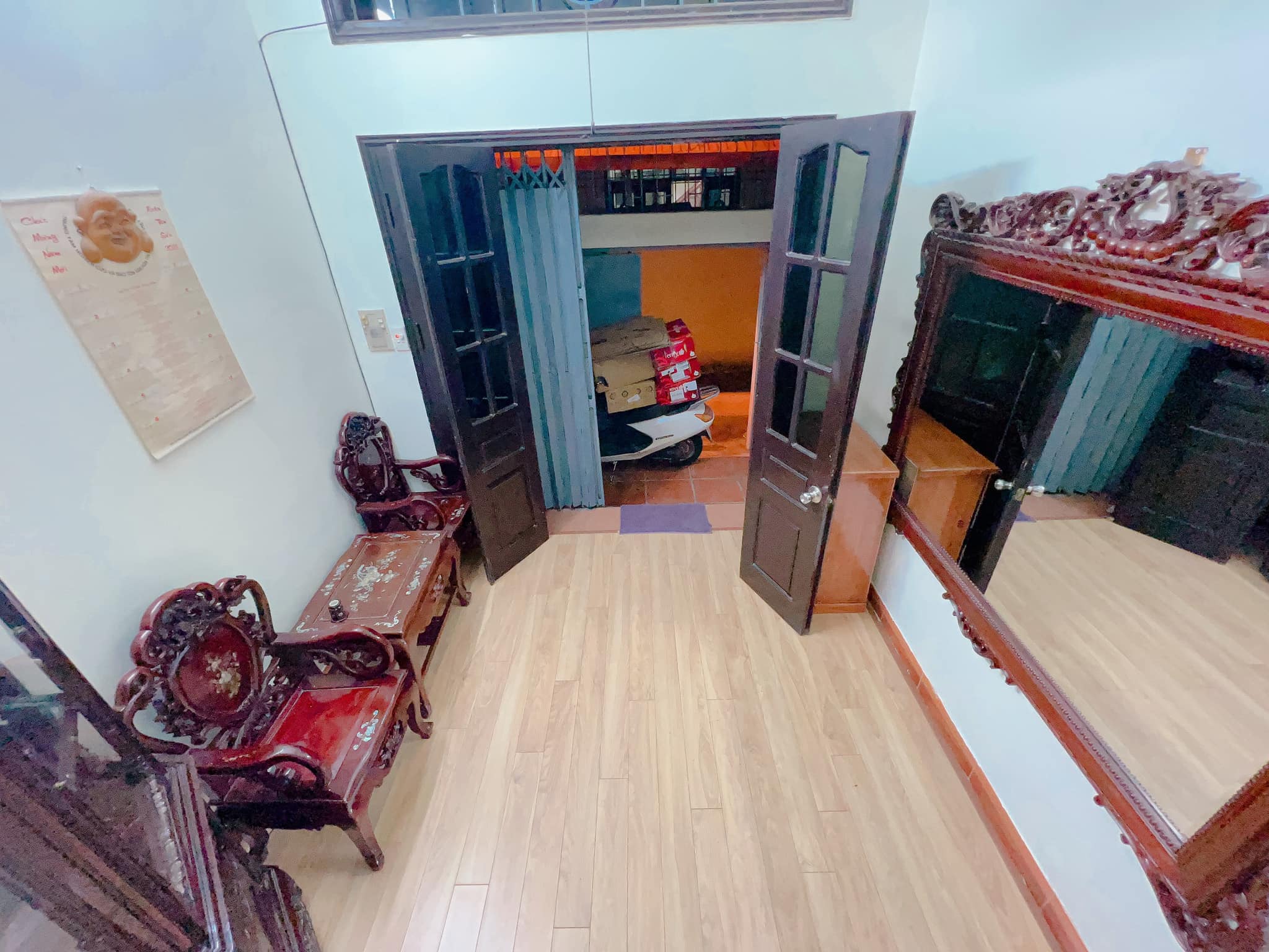 Hiếm! Bán nhà phố Khương Đình, 32m2 x 3Tầng, kinh doanh, 15m ra phố, tặng full Nội thất, giá 3.48 tỷ.