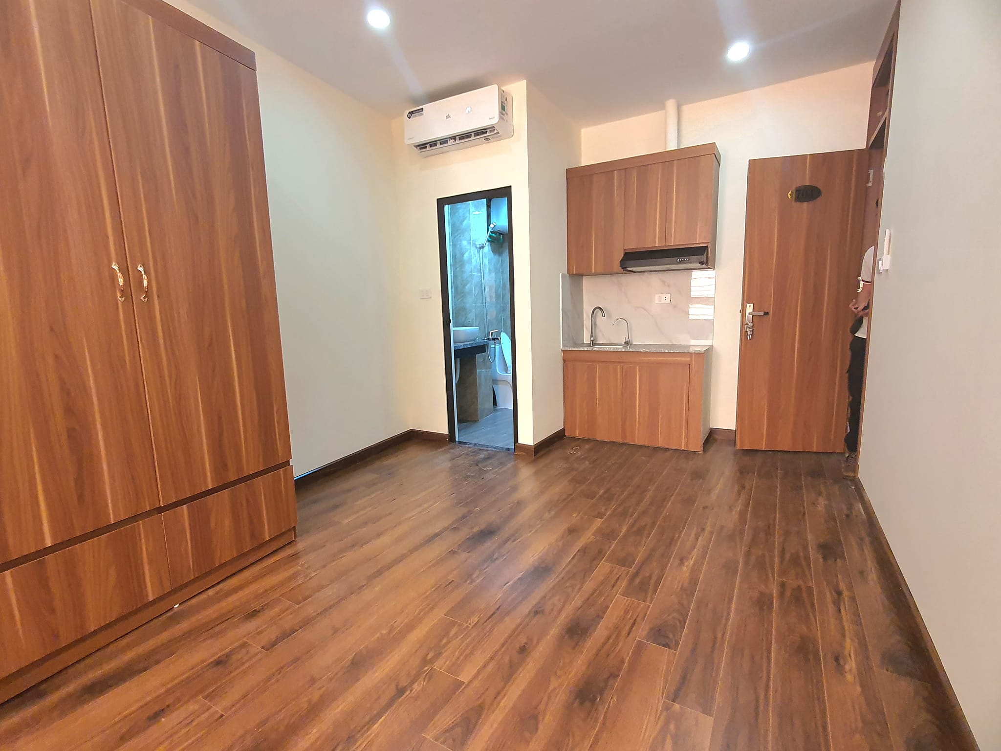 Bán tòa CCMN dòng tiền khủng Cầu Giấy 174m 9T, dòng tiền 270Tr/tháng, 34 tỷ