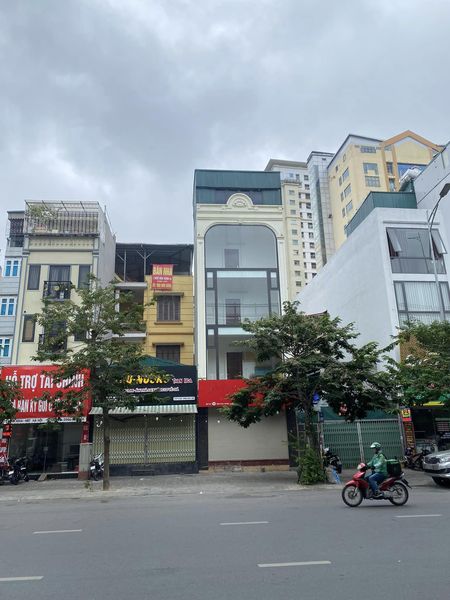 Siêu Phẩm Mặt Phố Quận Hai Bà Trưng, Phố Minh Khai 106m x 4T. Giá 21 tỷ.