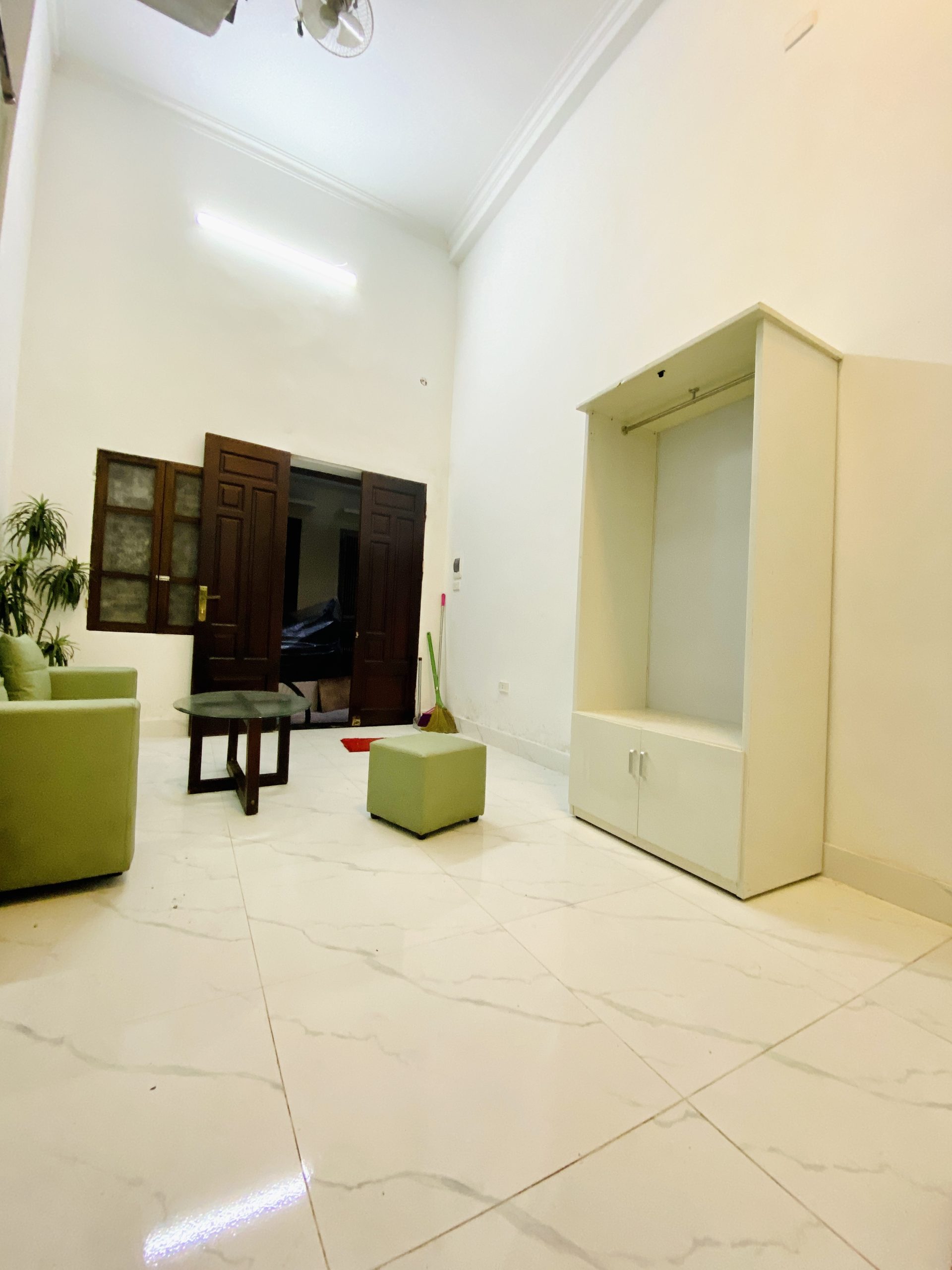 BÁN NHÀ LÒ ĐÚC HAI BÀ TRƯNG GIÁP HOÀN KIẾM - 20M 4T MT 3.5M - CHỈ HƠN 2 TỶ SĐCC NGÕ RỘNG 20M RA MẶT PHỐ LÔ GÓC 3 MẶT THOÁNG