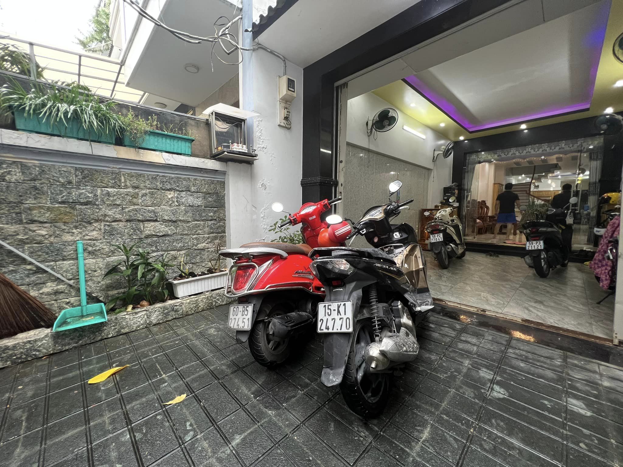 Nhà Hạ chào 4 tỷ,Vị trí đường Bàu Bàng, P.13 Tân Bình, 135m2 dòng tiền 70 triệu