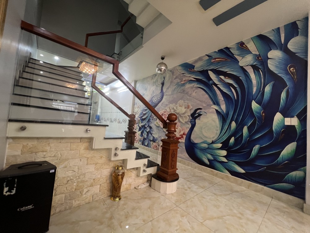 Nhà Hạ chào 4 tỷ,Vị trí đường Bàu Bàng, P.13 Tân Bình, 135m2 dòng tiền 70 triệu