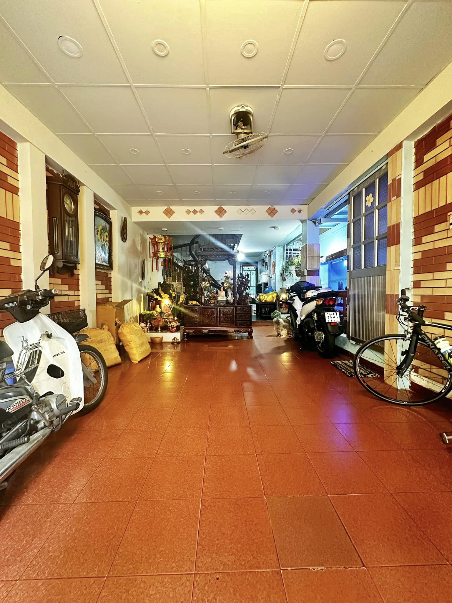 Cần tiền bán gấp mặt tiền Nguyễn Công Trứ nhà 6 tầng BTCT 50m2 giá chỉ 13 tỷ 500 thương lượng