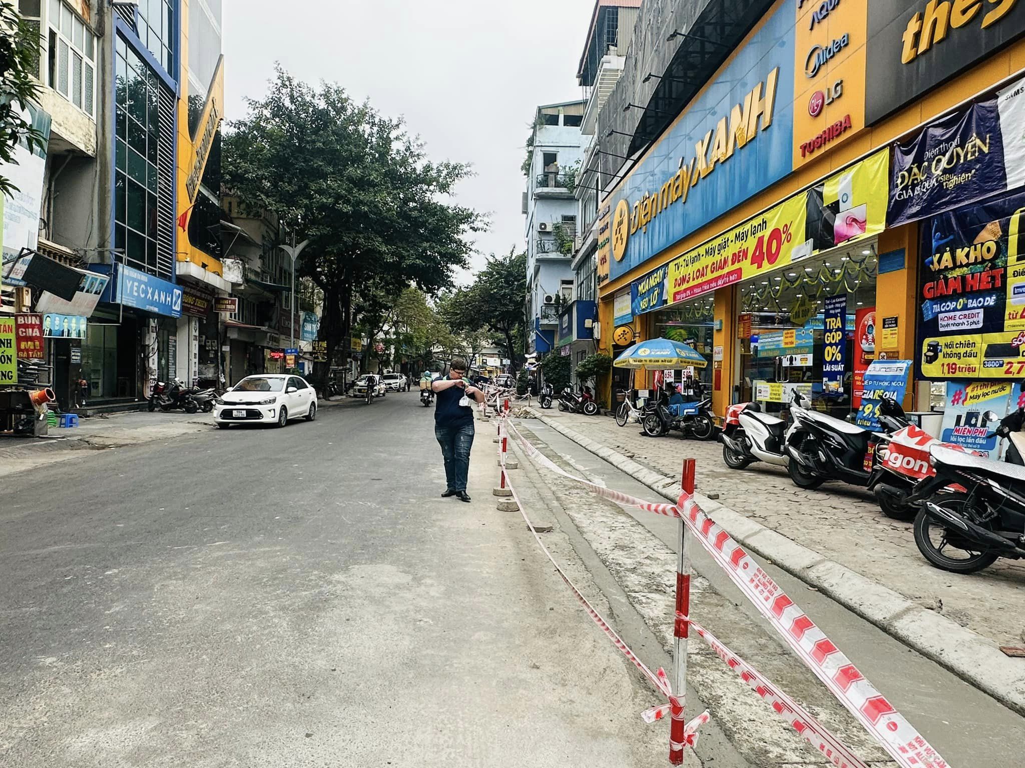 Bán Đất Mặt Phố Vọng, Hàng Xóm Đại Học Xây Dựng, 80m x C4. Giá 26.5 tỷ.