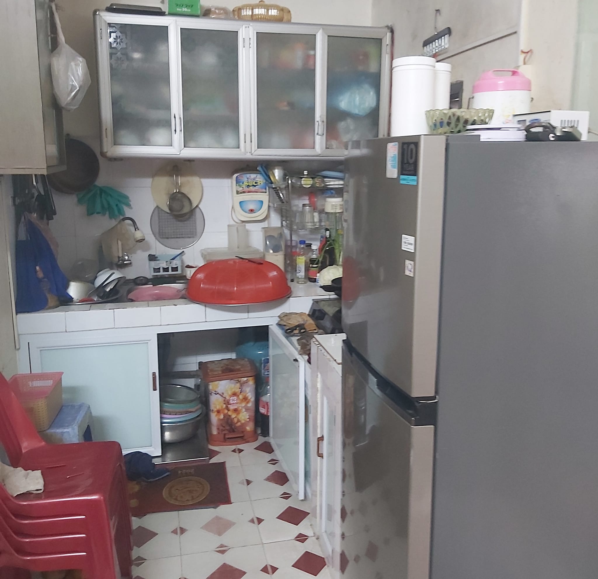 Bán nhà 3 tầng Ngô Quyền, 32m2, mt 4.8m, ô tô vào nhà, dân xây cực đẹp, phân lô,giá 3.8 tỷ