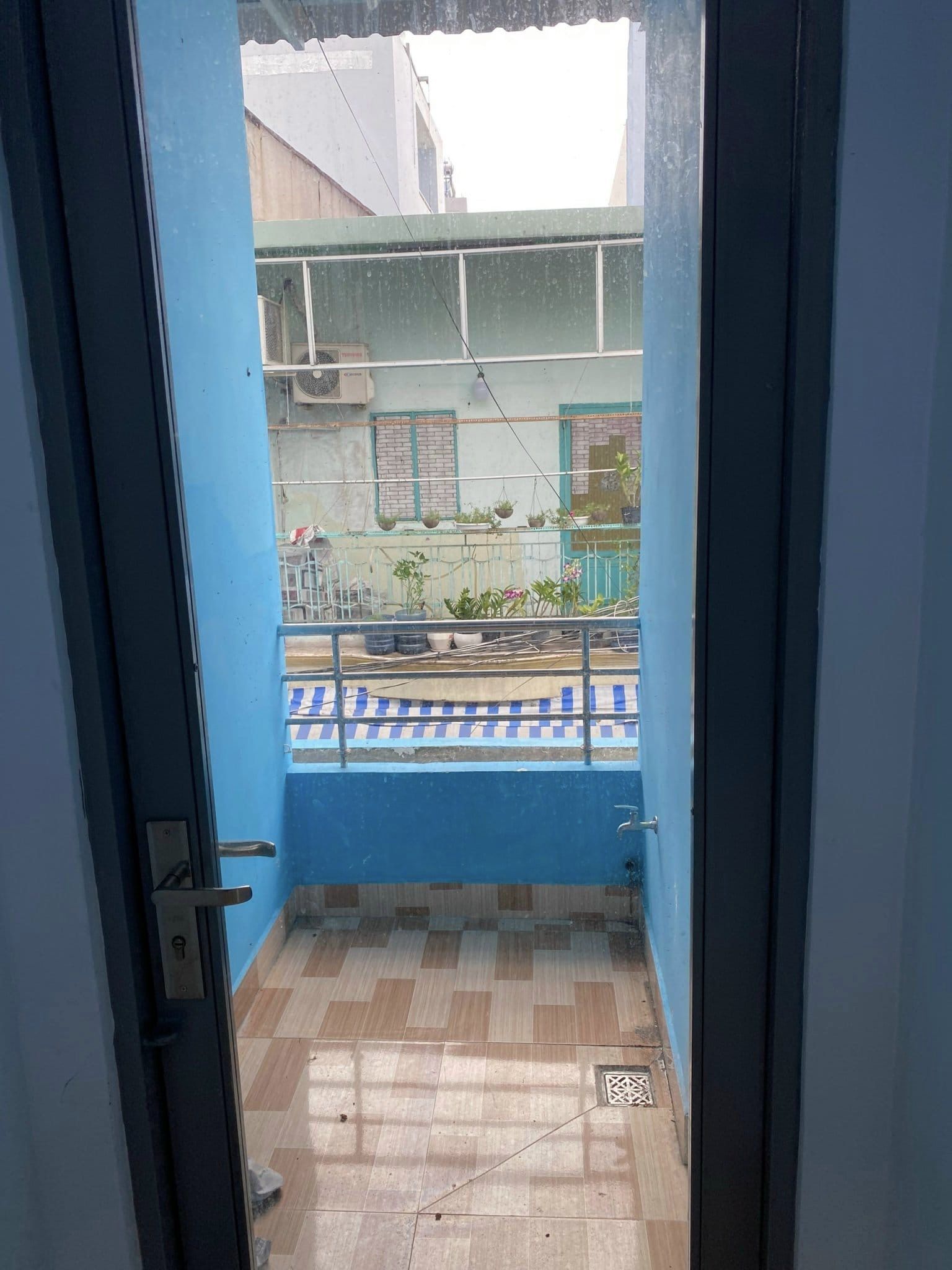 NHÀ 2 TẦNG - HẺM OTO - CÁCH VÀI CHỤC MÉT RA MẶT TIỀN - ĐANG CHO THUÊ 7TR/THÁNG