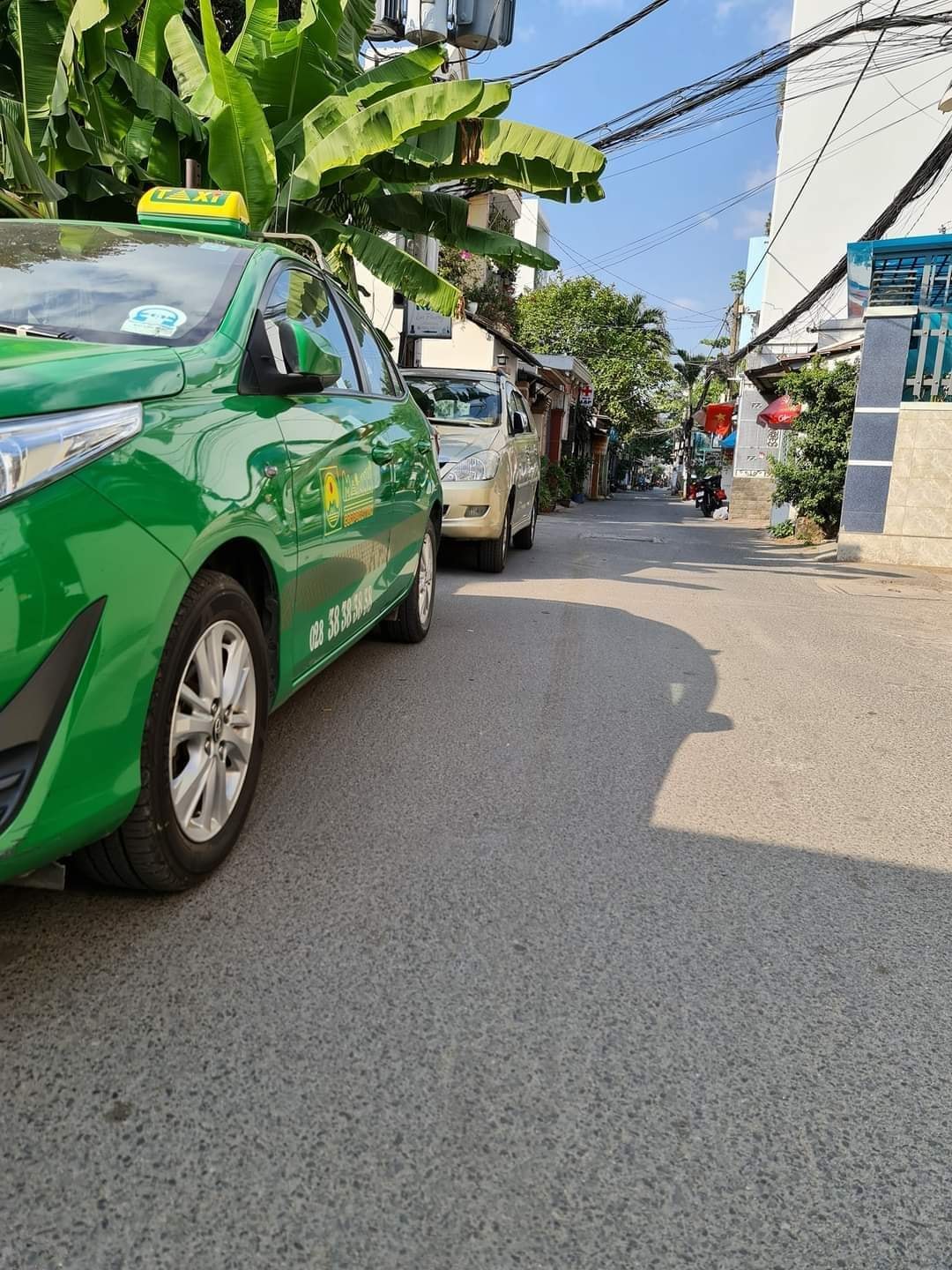 HẺM XE TẢI ĐẬU TRƯỚC NHÀ - SIÊU PHẨM CHỐT NGAY - NHÀ ĐẸP QUÊN LỐI VỀ NGANG 4M CỰC ĐẸP - SỔ VUÔNG ĐẸP NHÀ ỐP GỖ TOÀN BỘ,