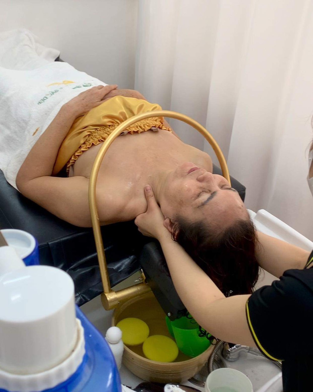 CẦN NHƯỢNG QUYỀN SALON TÓC VÀ CƠ SỞ ĐÀO TẠO