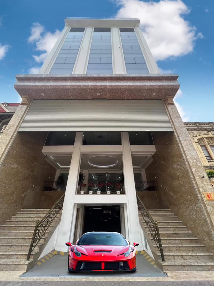 Siêu Phẩm Tòa Nhà, Mặt phố Trần Hưng Đạo, Trung Tâm Hoàn Kiếm, 438m x 15T, Mt 11m. Giá 470 tỷ.