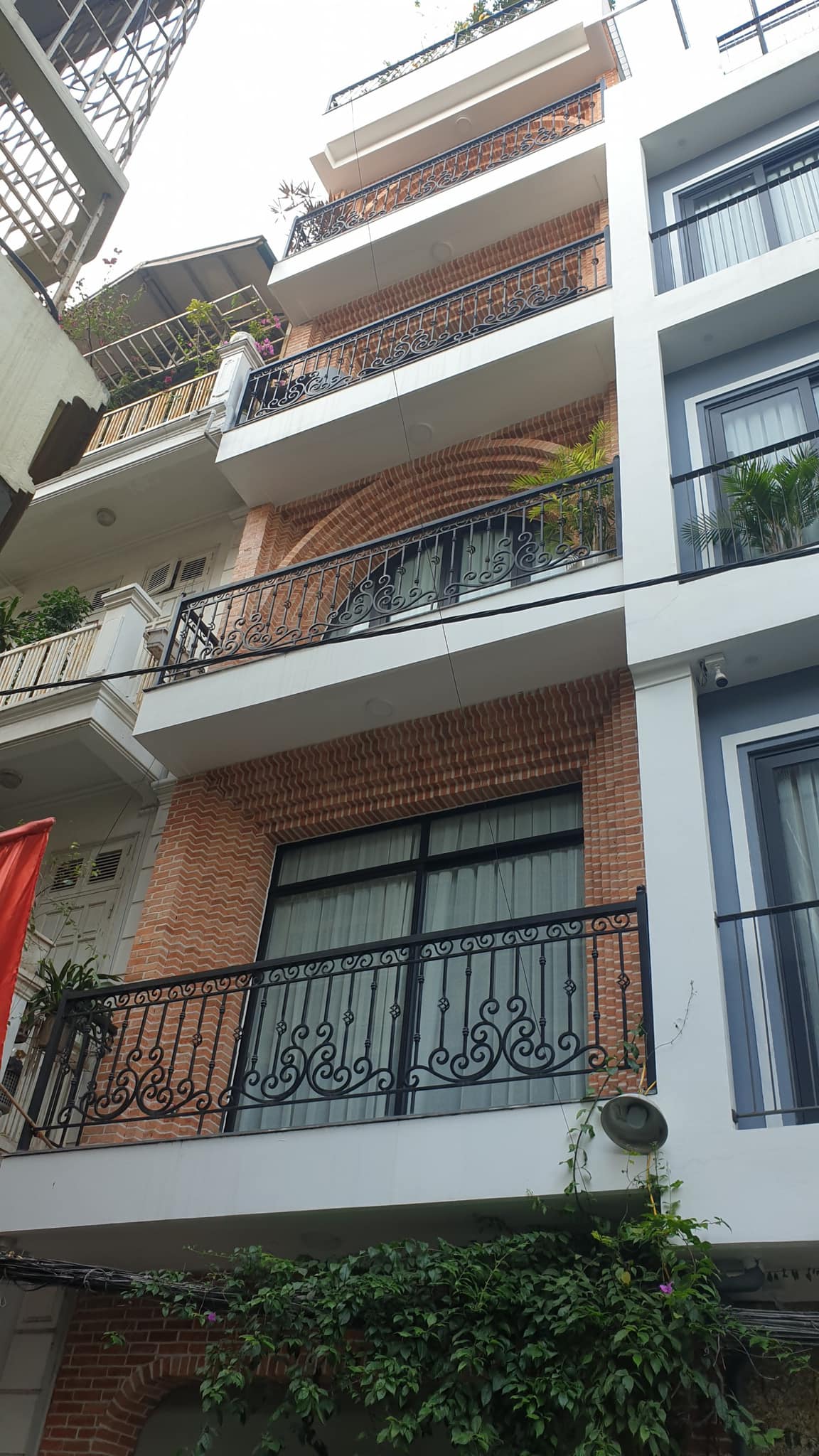 SIÊU PHẨM, NGÕ 105, XUÂN LA, TÂY HỒ- KD-GARA- THANG MÁY: 60M X6T, MT 4,2M, GIÁ 16,4 TỶ