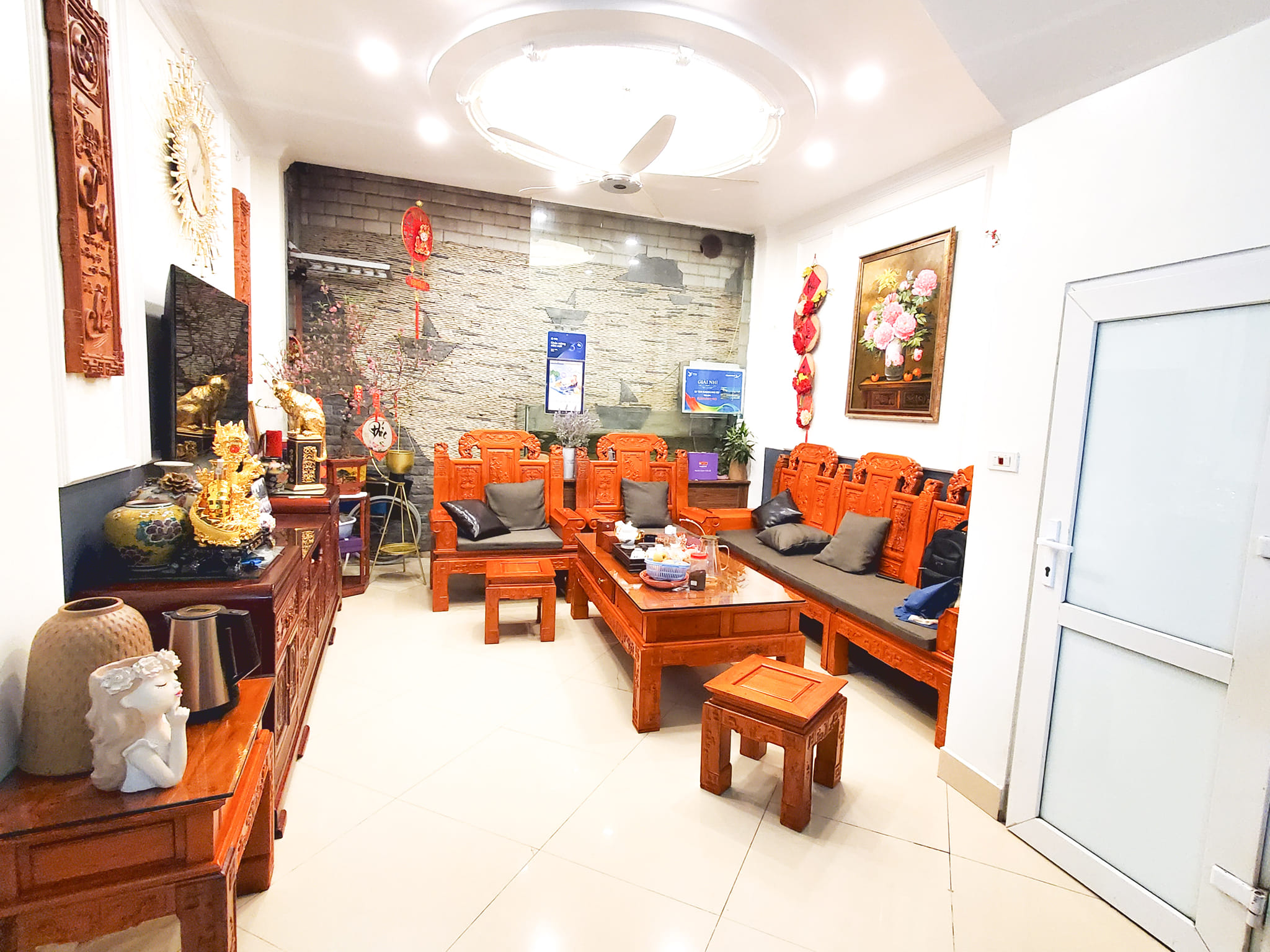 Siêu Phẩm Bán Nhà Phố Trạm 43M2 6 TẦNG 4M MT Gần Phố Gần Ô tô giá 4.8 tỷ Long Biên Hà Nội