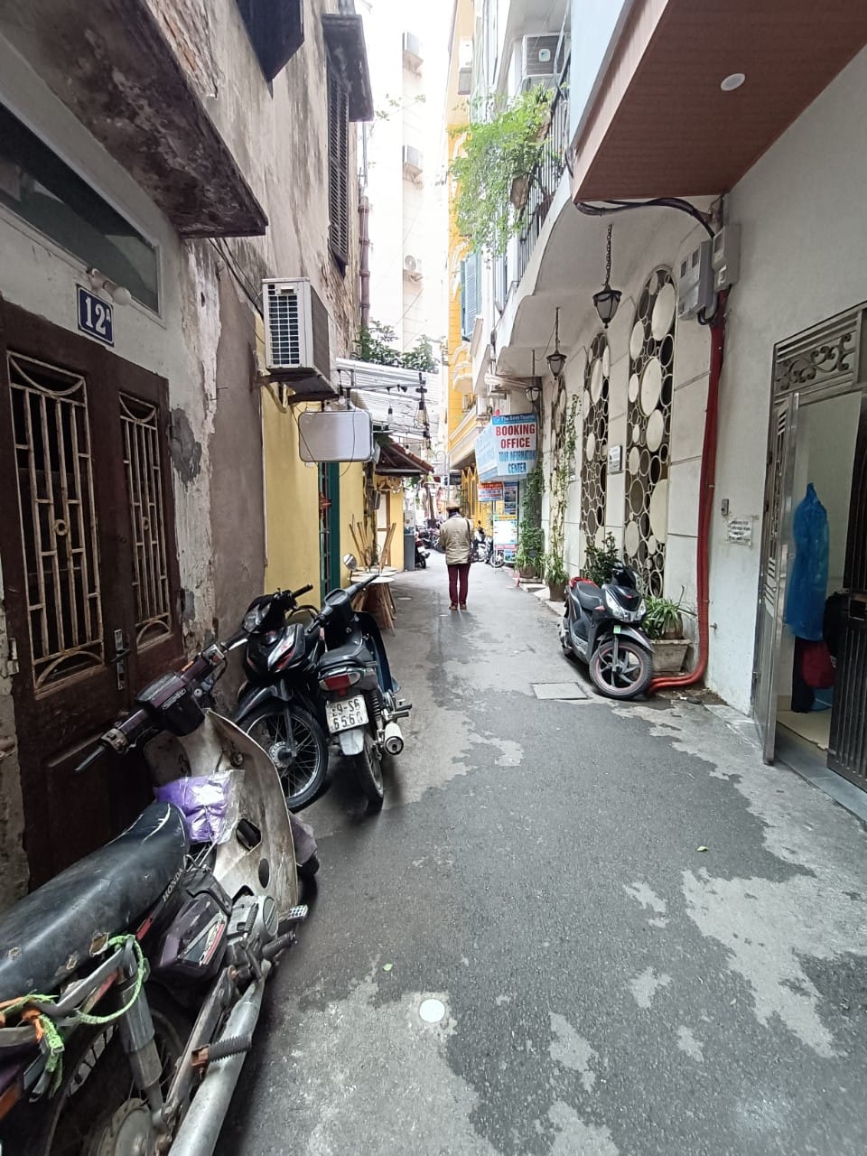 Phố Hàng Buồm 35M2 3 Tầng MT 6M -12.2 Tỷ-Vỉa Hè Kinh Doanh Nhộn Nhịp 1 Sổ 1 Chủ