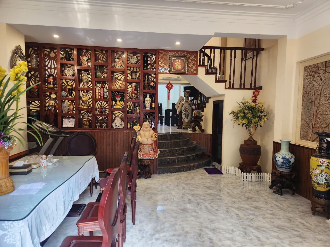 Bán Nhà Phân Lô Oto Tránh Lạc Long Quân Tây Hồ 110m2, 4 Tầng, MT 5.6m Giá 22.8 tỷ