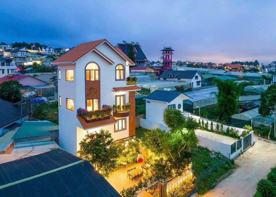 Biệt thự sân vuờn Trịnh Hoài Đức Đà Lạt 205m2 13 tỷ