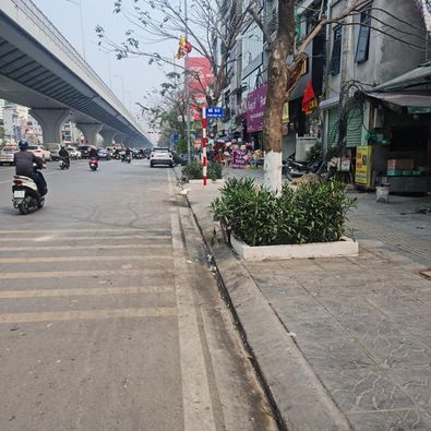 MẶT PHỐ ĐẠI LA-NGAY NGÃ TƯ BẠCH MAI-HAI BÀ TRƯNG-KD VIP