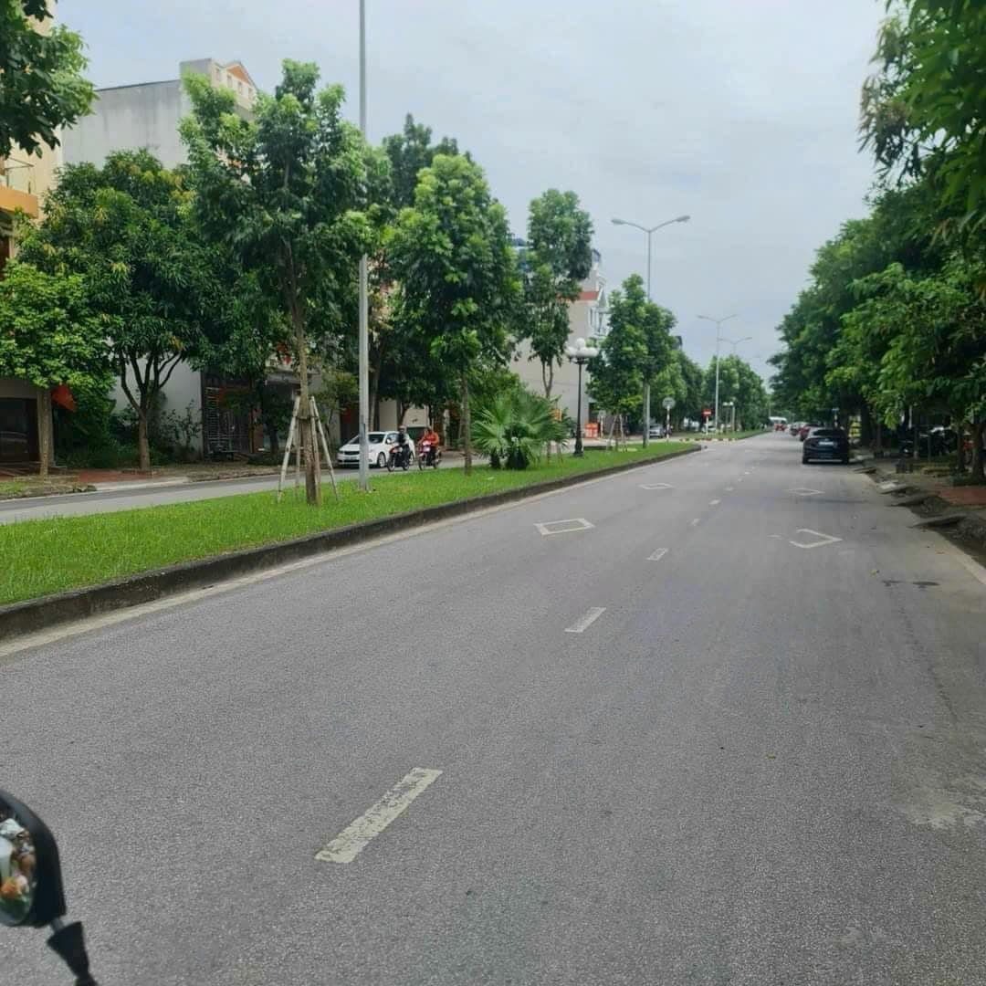 Cần bán 2 lô liền nhau mặt đường Hoàng Quốc Việt, Hải Dương