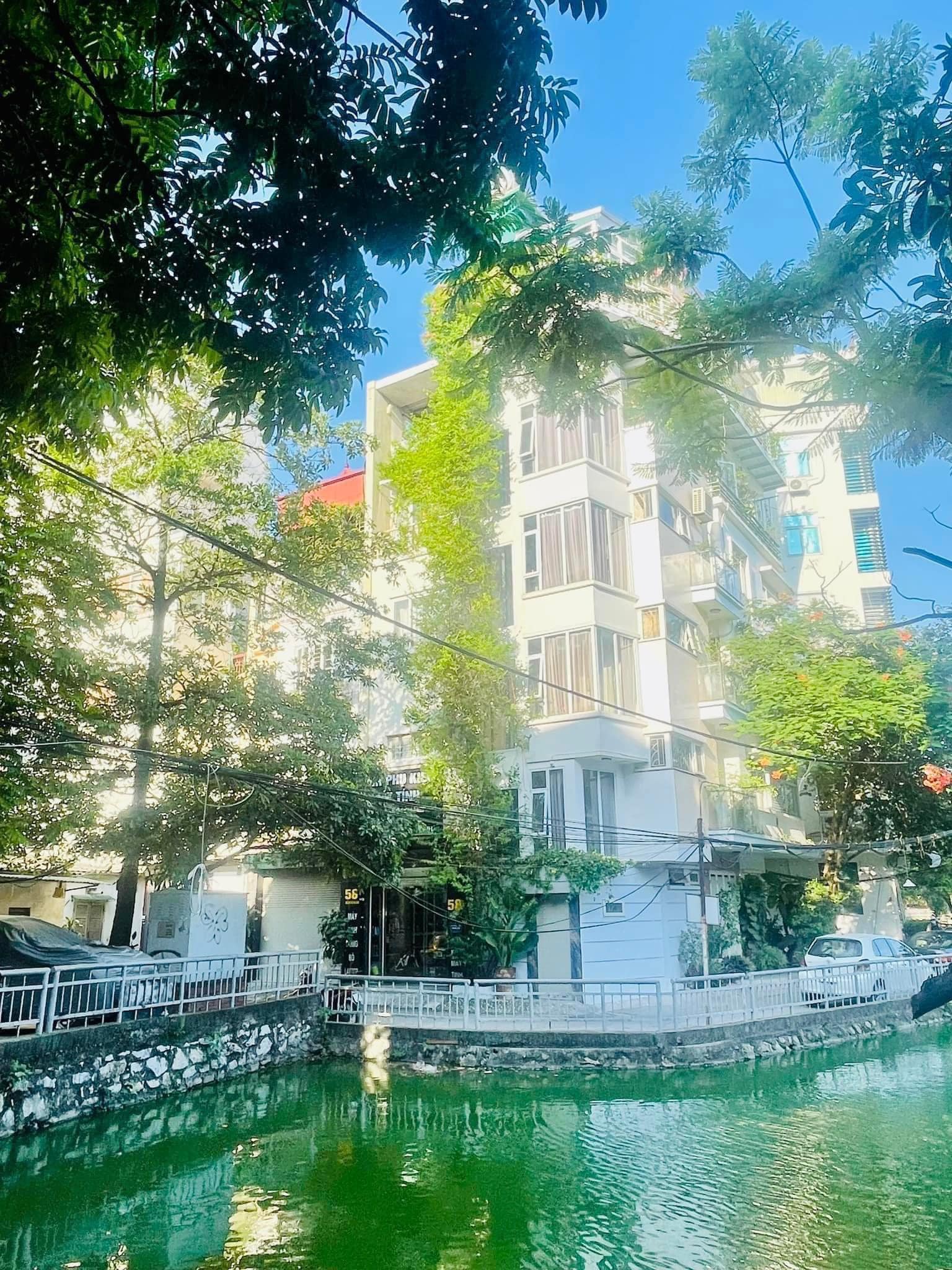 Bán nhà Võ Thị Sáu,DT 30/42m x 5 tầng, đường 2 ô tô tránh nhau,mặt hồ kinh doanh