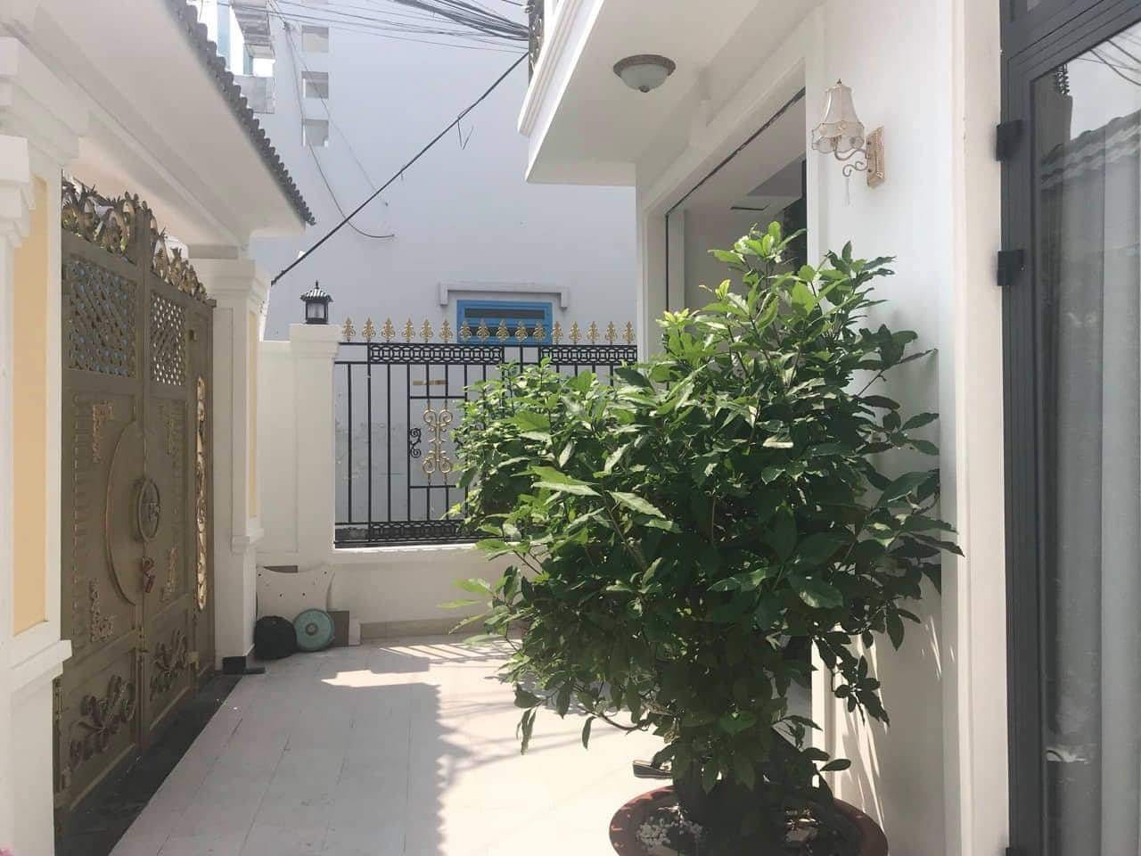 BIỆT THỰ XA HOA ĐẲNG CẤP PHONG CÁCH TÂN CỔ ĐIỂN - HẺM XE HƠI KINH DIANH - LÔ GÓC 2 MẶT TIỀN SIÊU VIP