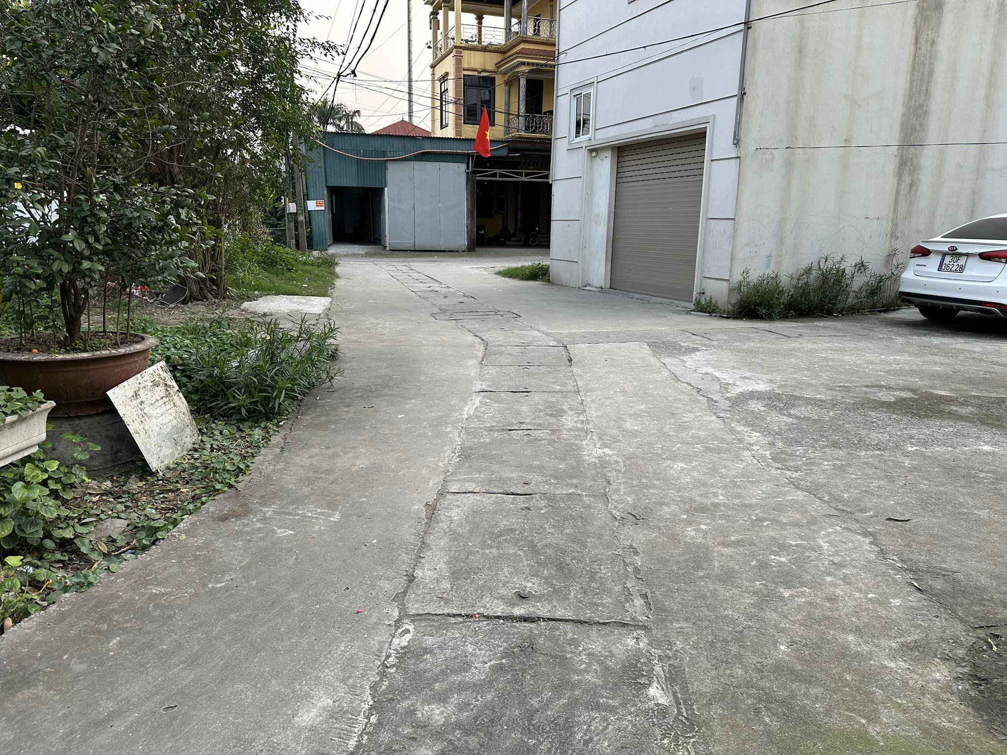 NHỎ XINH CÒN LÂU MỚI ĐẾN 2 TỶ- ĐÔNG TÂY VÂN NỘI- ĐƯỜNG OTO ĐỖ CỬA