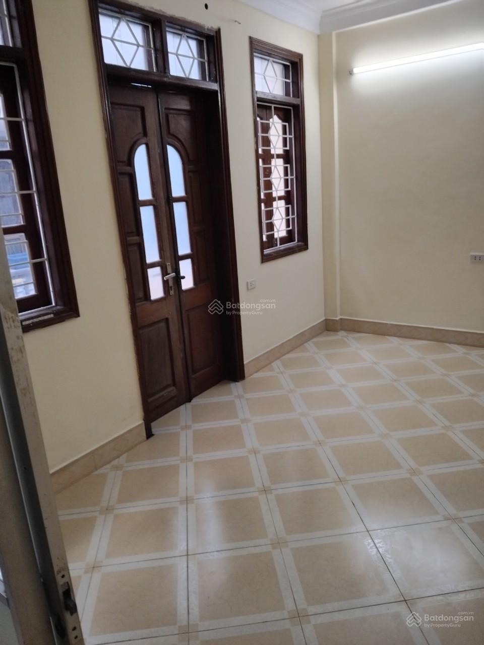 Cho thuê nhà ngõ ô tô Nguyễn Ngọc nại - 5 tầng - 35m - 14 triệu LH 0844899222