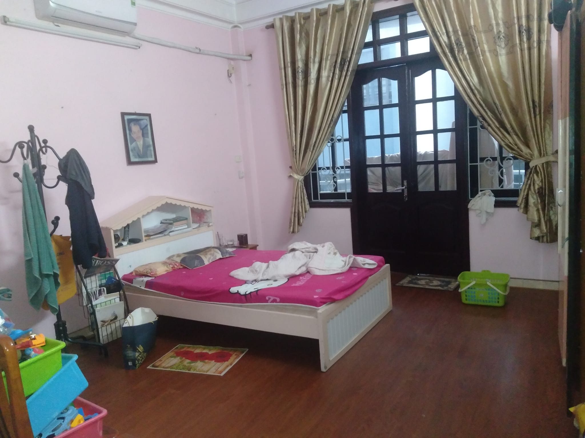 Bán nhà mặt phố Yên Lạc,DT 62m x 4 tầng, khu dân trí cao, an ninh tốt