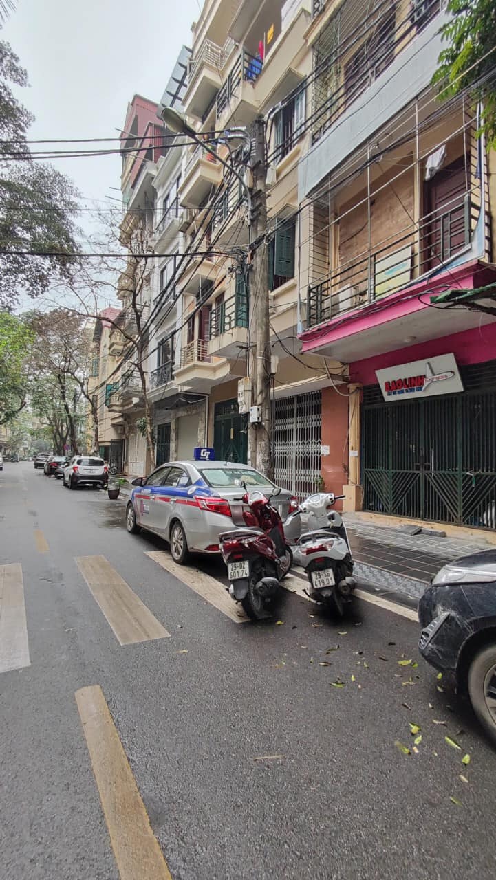 Bán nhà phân lô Đầm Trấu,DT 47m x 5 tầng,mặt tiền 3.90m