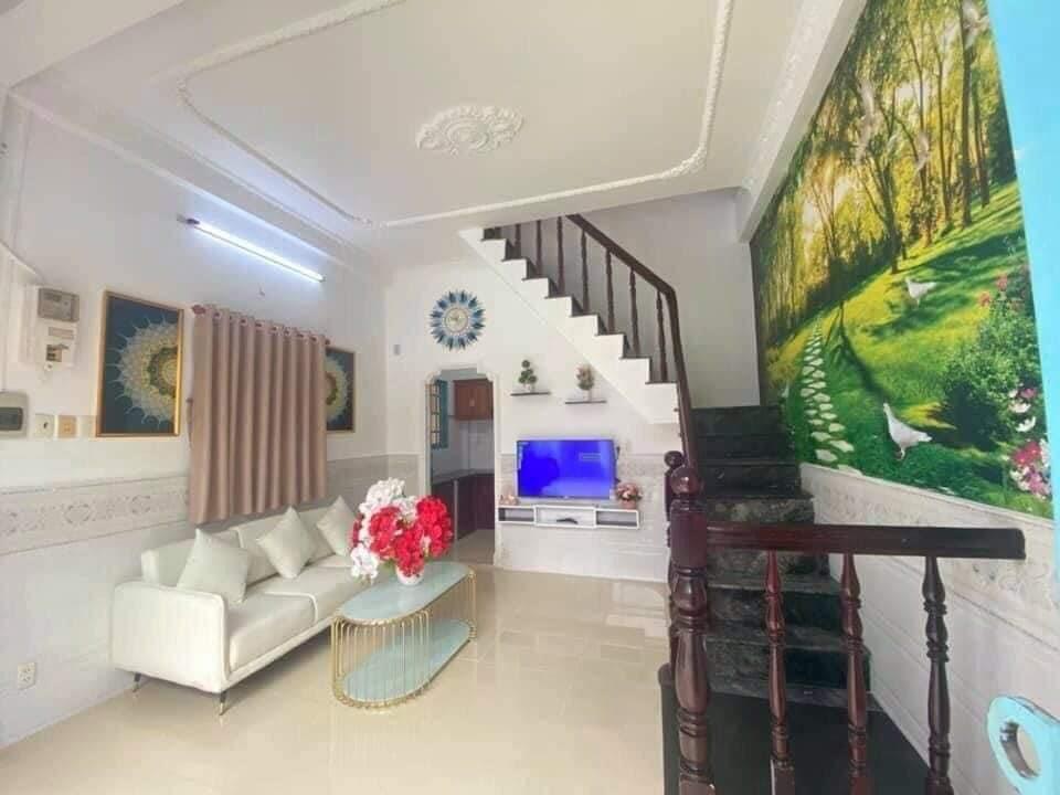 CẦN BÁN NHÀ 3 TẦNG HẺM XE HƠI THÔNG Ở - P10 - QUANG TRUNG - GÒ VẤP. 26 m2 ( 4 x7 ) GIÁ CHỈ 2.85 TỶ.