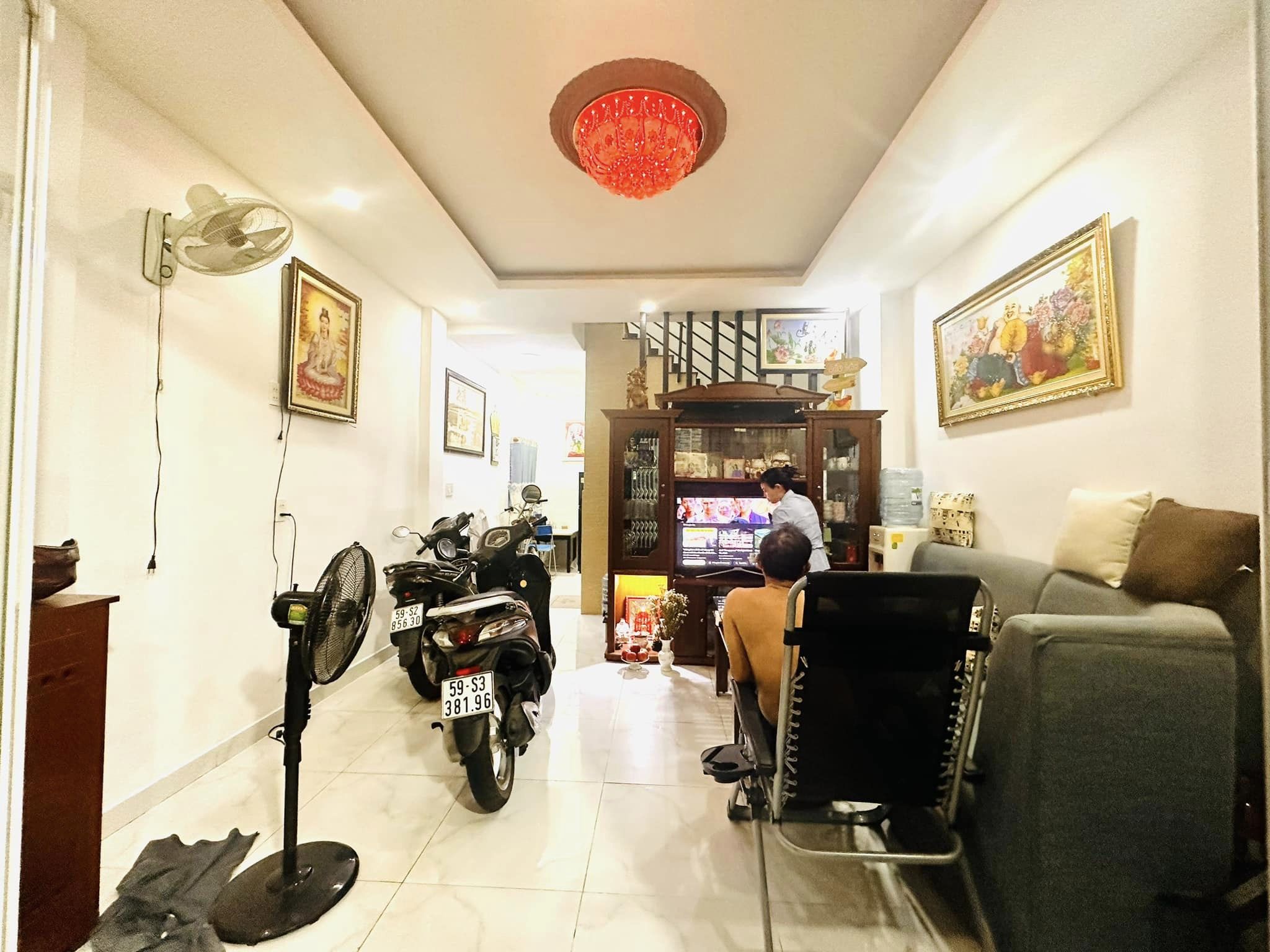 Nhà Trệt lầu hẻm 499 Quang Trung, xây kiên cố, sạch đẹp ở gia đình thoải mái