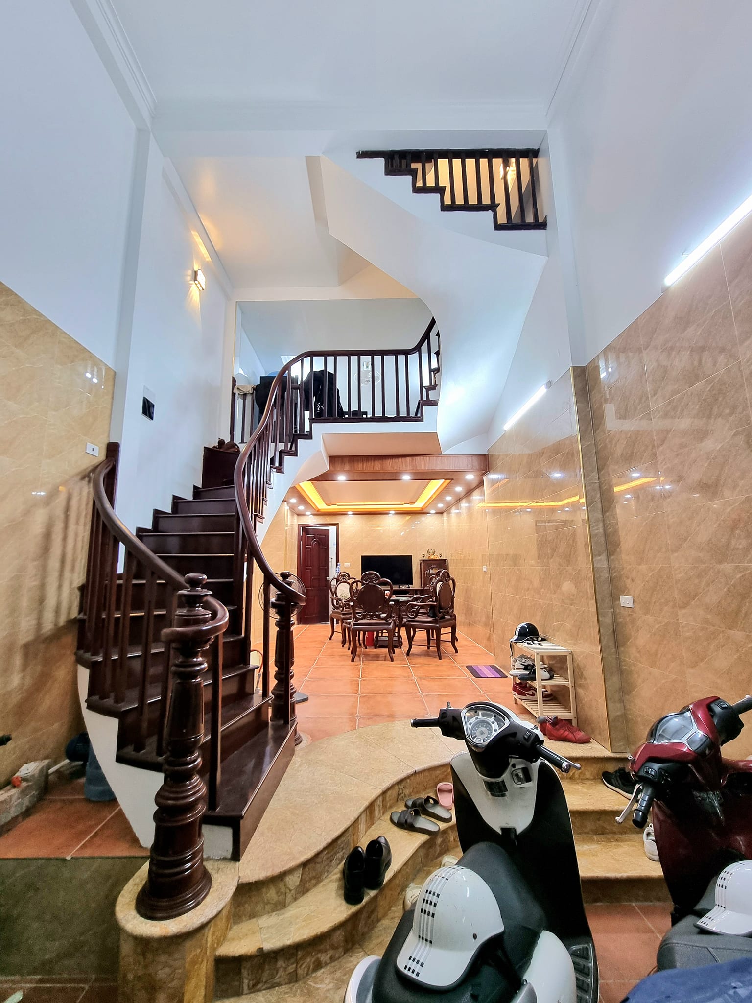 Cạnh LOTTE Liễu Giai 120M2 Lô Góc Mặt Tiền 20M -22 Tỷ - Ô TÔ Tránh Đỗ 10M Ra Phố