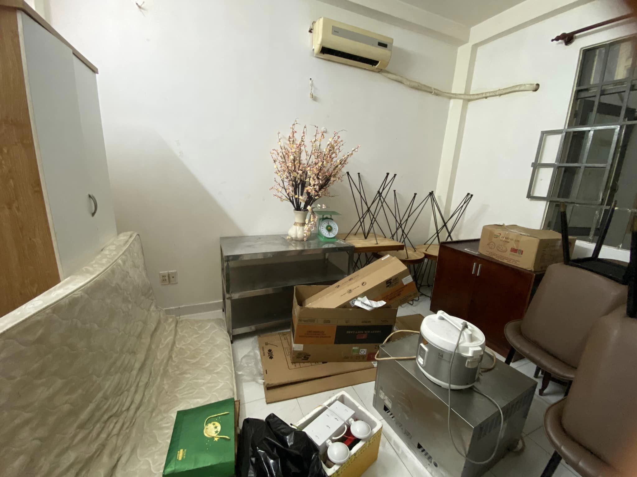 NHÀ 6 TẦNG - VỪA Ở VỪA KINH DOANH CHDV - HẺM NHỰA 8M XE VÀO NHÀ