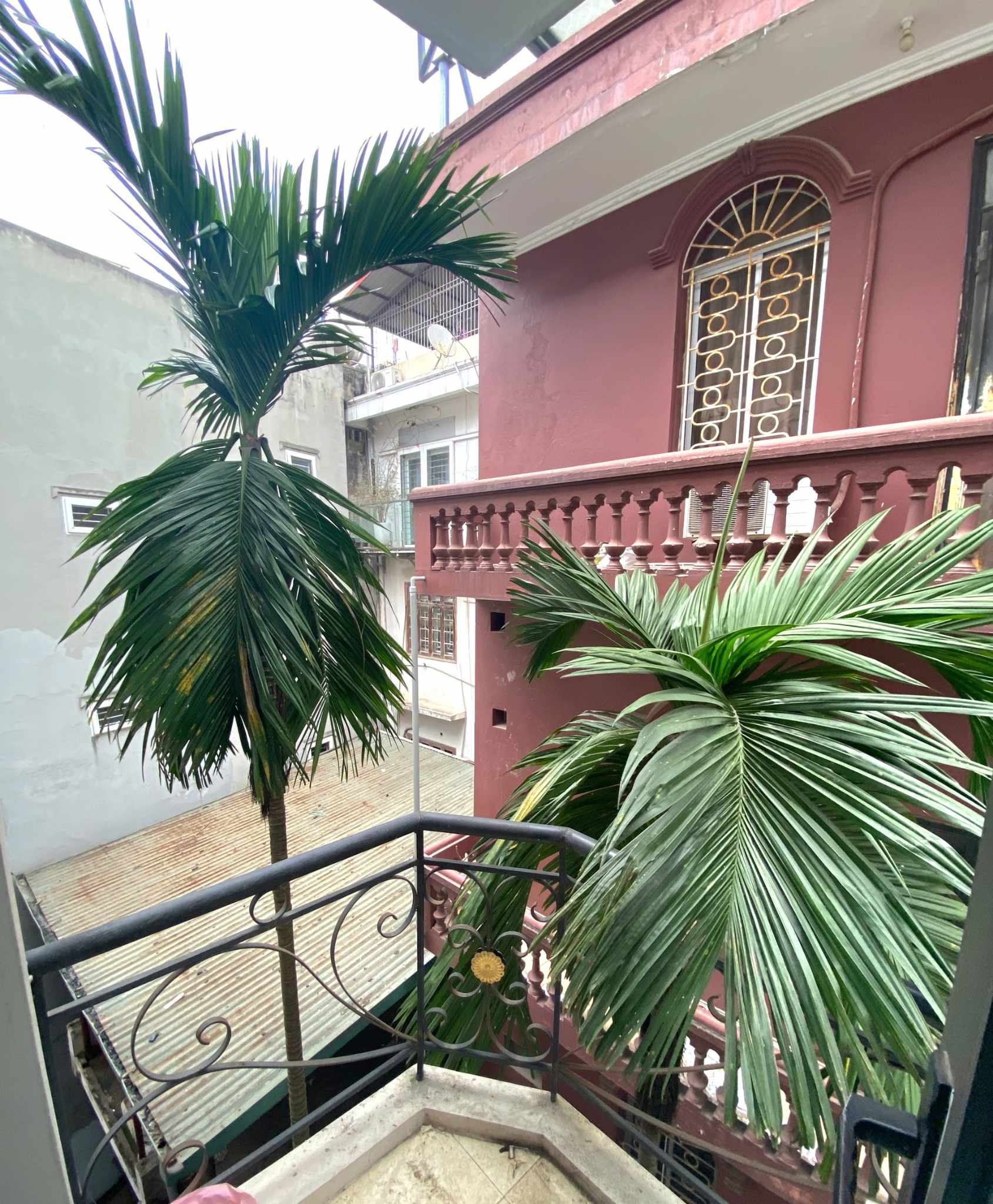 BÁN NHÀ MỚI ĐẸP 2 THOÁNG SÁT PHỐ SỔ NỞ HẬU HOÀNG HOA THÁM 36M2 x5T NHỈNH 5 TỶ