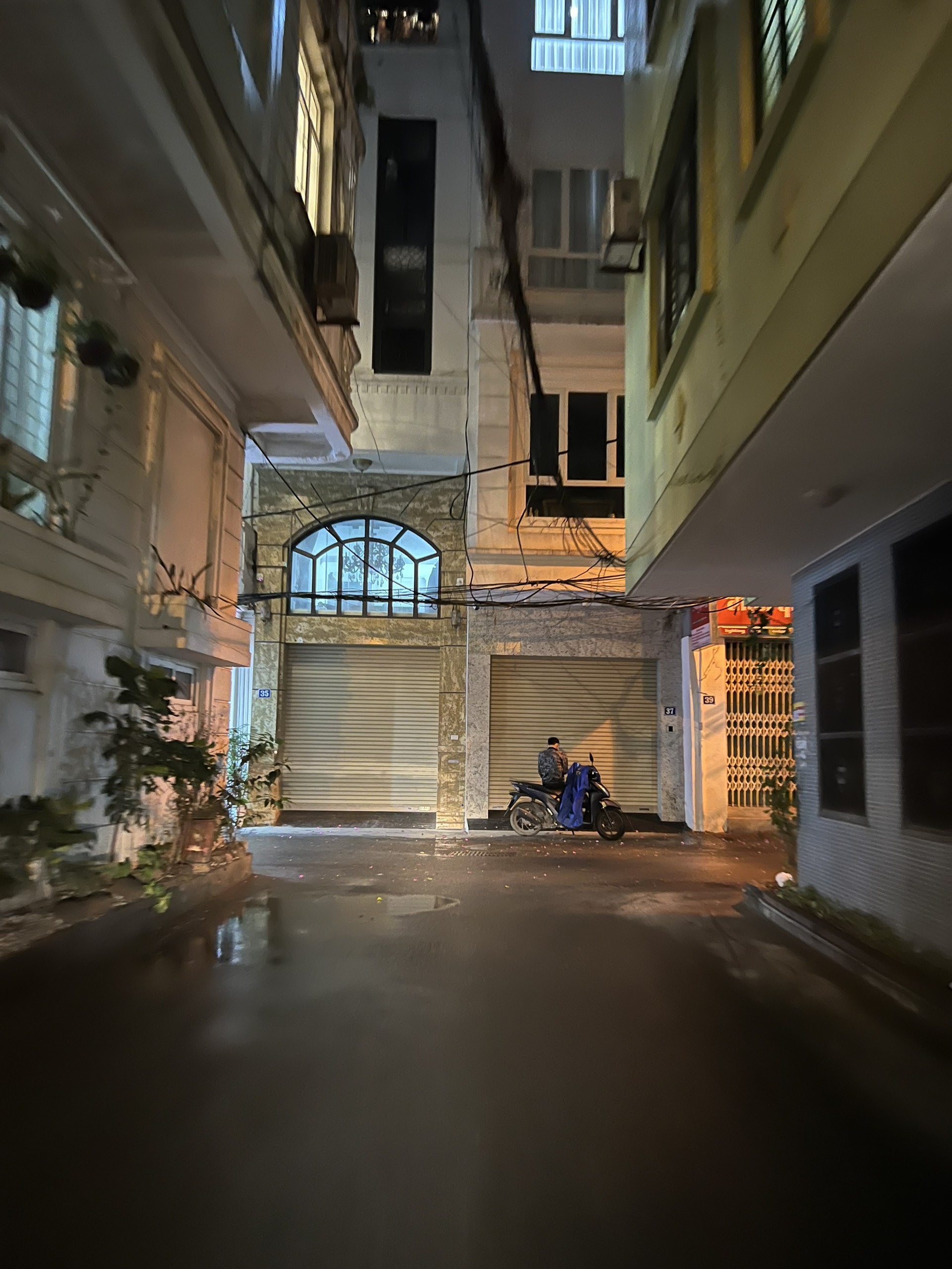 NHÀ LÊ VĂN LƯƠNG, CẦU GIẤY, 6 TẦNG THANG MÁY, PHÂN LÔ, GARA, Ô TÔ TRÁNH, KINH DOANH, CHỈ 20 TỶ