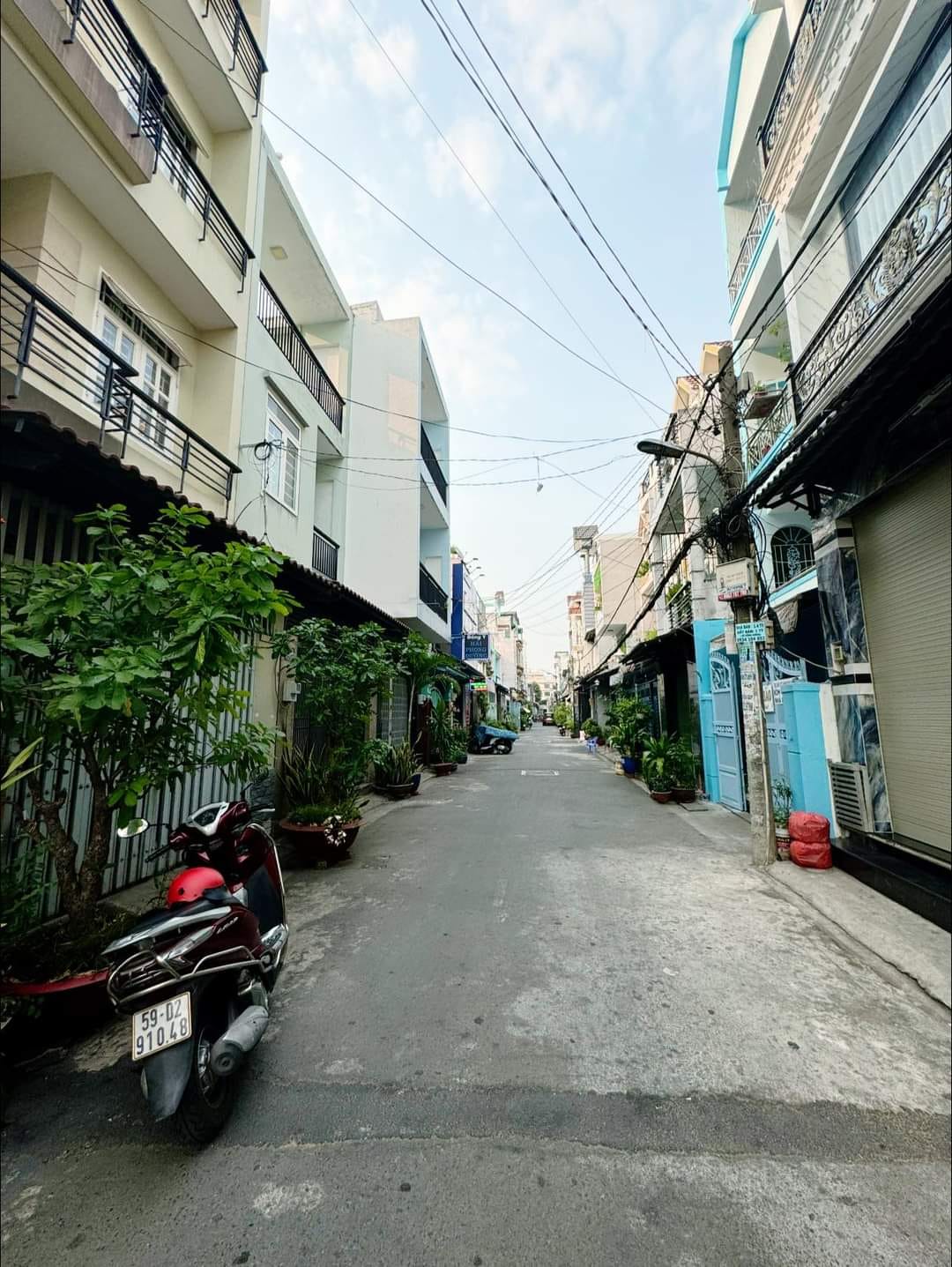 NHÀ BÁN HẺM XE HƠI 1/ XỊN SÒ - LÊ VĂN QUỚI - BÌNH TÂN - 56M2 - 3 TẦNG - 5.55 TỶ