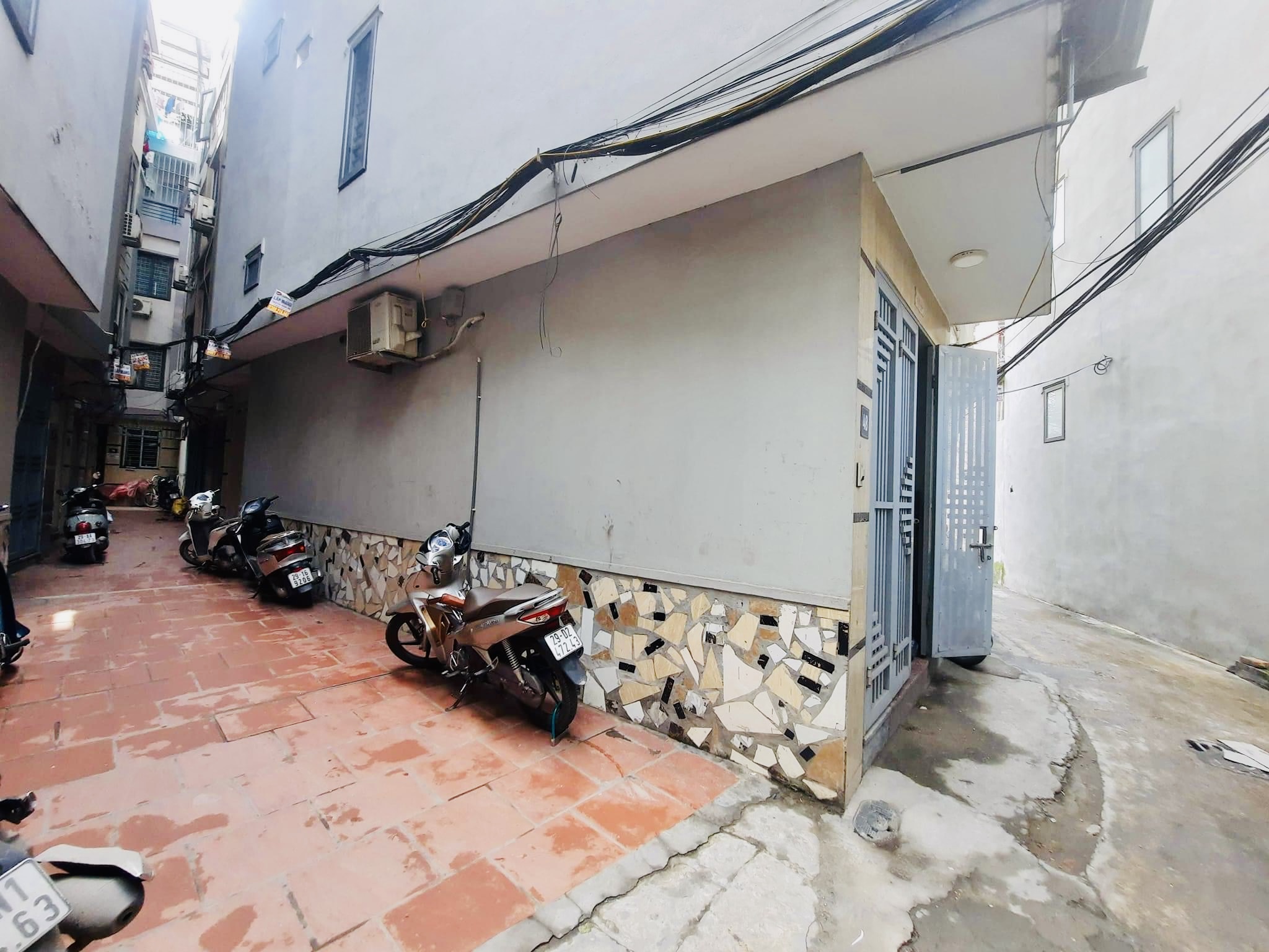 BÁN NHÀ NGŨ NHẠC THANH LÂN HOÀNG MAI - 38M 5T MT 3.4M - CHỈ 3.18 TỶ SĐCC LÔ GÓC CÁCH MẶT PHỐ 20M NHÀ ĐẸP Ở NGAY