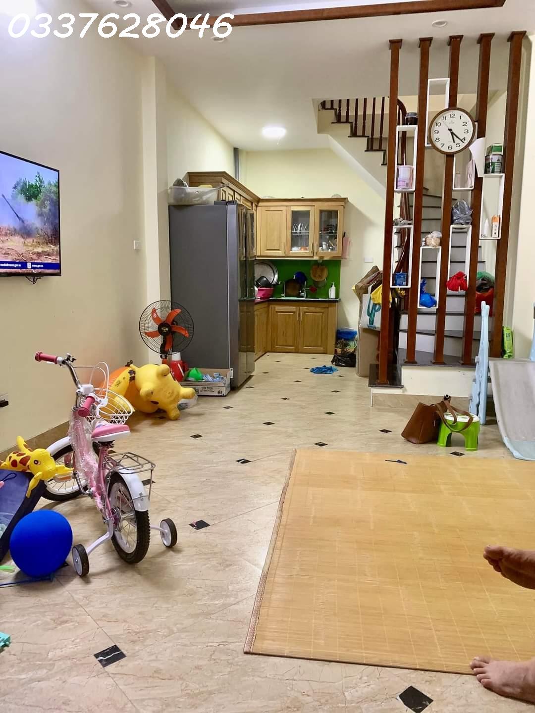 Bán nhà đẹp 5tầng Lô góc nhỉnh 5tỷ KV Cầu Giấy LH E.Hoàng Anh ngay!!!