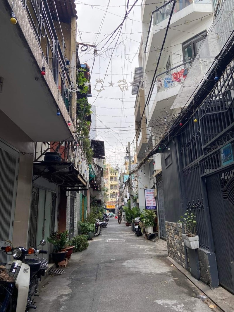 Bán Nhà Hoàng Văn Thụ,P2, Tân Bình, Hẻm Xe Hơi Thông Ra Chợ Lăng Gia Cả Lê Văn Sỷ, 4.6m x 10..3m, Chỉ 7.3 Tỷ