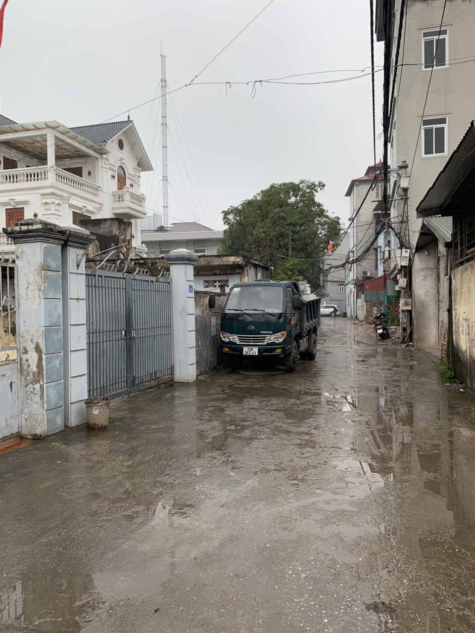 NHÀ CỰC ĐẸP PHỐ NGUYỄN VĂN LINH (THẠCH BÀN) - GARA ÔTÔ - DÂN XÂY – FULL NỘI THẤT - NGÕ THÔNG.