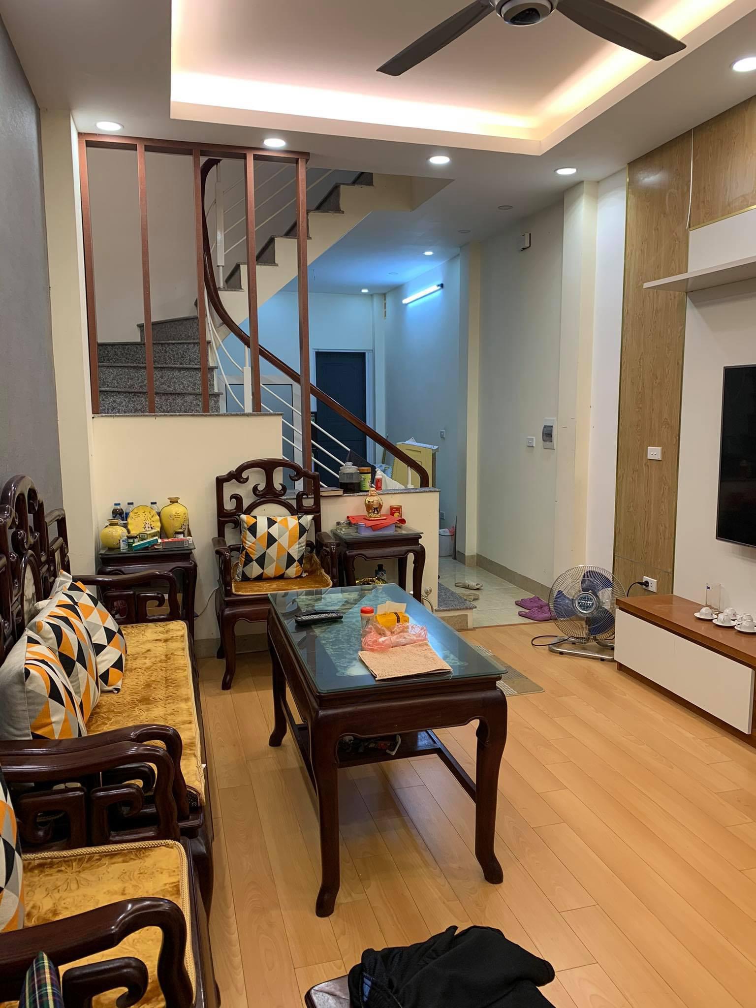 BÁN NHÀ NGÕ 112 NAM DƯ 467 LĨNH NAM HOÀNG MAI - 45M 5T MT 3.5M - NHỈNH 4 TỶ NGÕ 3M GẦN PHỐ 30M RA OTO TRÁNH