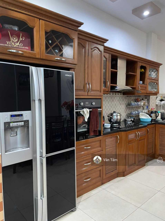 Giảm mạnh 800 triệu cho khách chốt, 100m2 (5x20m), 5 tấm, 6 phòng ngủ master + kho giá 11.8 tỷ