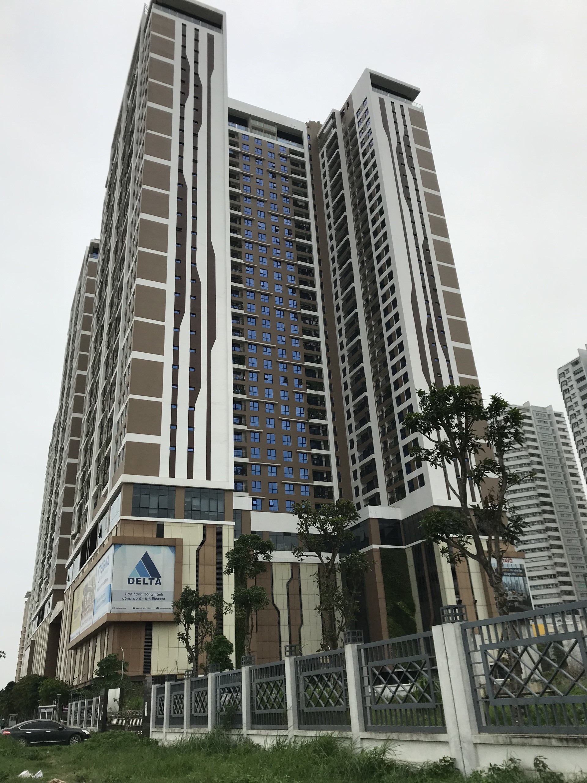 Cho thuê văn phòng 900m2, 1800m2 tòa 6th Element, Nguyễn Văn Huyên, quận Tây Hồ