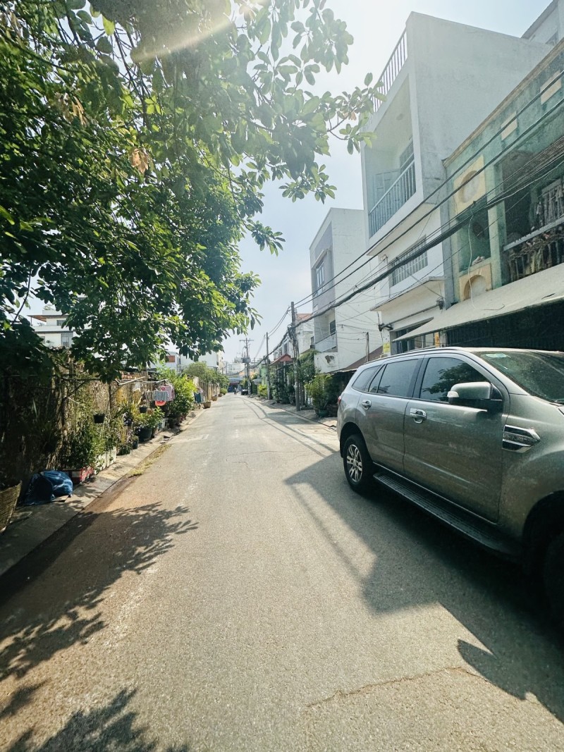 Bán Nhà đường Âu Cơ, Tân Phú 108 m2. Giá 6,9 tỷ