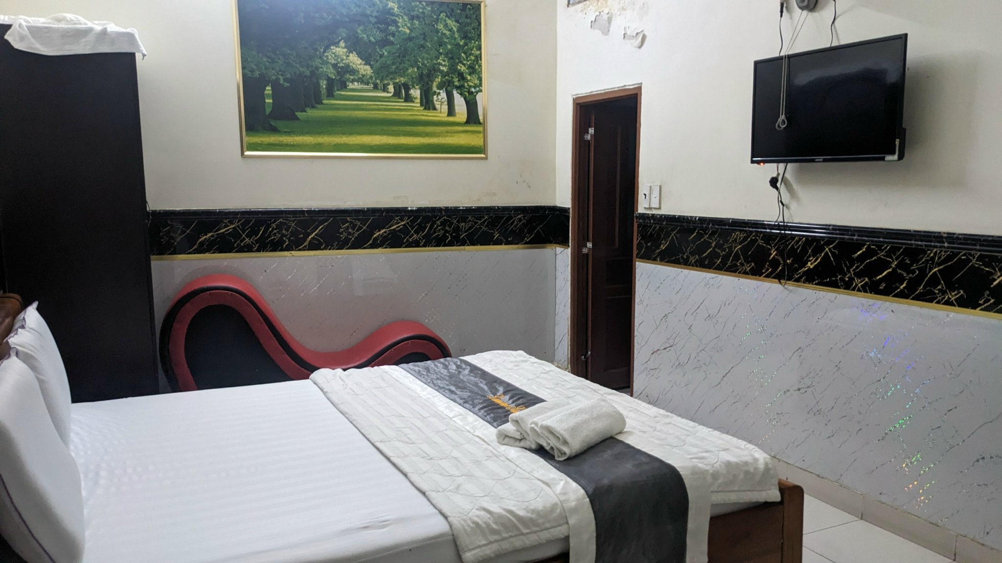 Khách sạn Cho thuê Bình Thạnh TPHCM 4 tầng 12x18=120tr/t