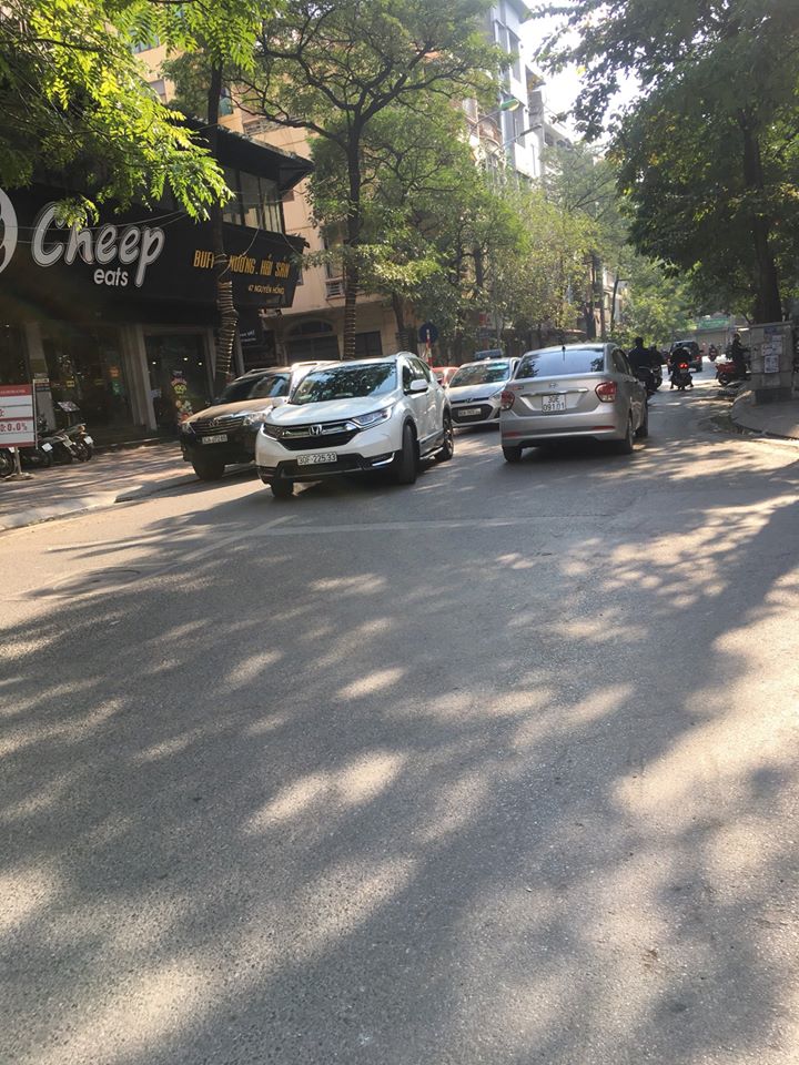 Bán nhà phố Nguyễn Chánh, Cầu Giấy 60m2x7 tầng thang máy thoáng đẹp, gara ôtô, giá 16tỷ